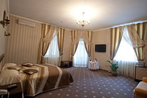Kleopatra Vip Hotel Kamianets Podilskyi Bagian luar foto